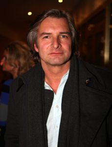 06-03-2010 SHOWBIZZ; MART VISSER MET VOORJAARSMODE 2010 IN HET CHIQUE HILTON AMSTERDAM.
foto: Albert den Iseger