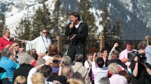 01-04-2011 SHOWBIZZ; STERREN VIEREN WINTERSPORTVAKANTIE IN LERMOOS TE OOSTENRIJK. Frans Bauer_ Sieneke_De Gebroeders Ko_Gerard Joling_Frans Duijts_Rene Schuurmans_Grad Damen_Jannes_Alex en Marianne Weber hadden meer dan plezier in het prachtige Lermoos. De Tros nam daar het programma TROS muziekfeest in de sneeuw op. Wat vrijdag  1 April word uitgezonden.
foto: Albert den Iseger.