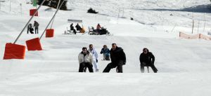 01-04-2011 SHOWBIZZ; STERREN VIEREN WINTERSPORTVAKANTIE IN LERMOOS TE OOSTENRIJK. Frans Bauer_ Sieneke_De Gebroeders Ko_Gerard Joling_Frans Duijts_Rene Schuurmans_Grad Damen_Jannes_Alex en Marianne Weber hadden meer dan plezier in het prachtige Lermoos. De Tros nam daar het programma TROS muziekfeest in de sneeuw op. Wat vrijdag  1 April word uitgezonden.
foto: Albert den Iseger.