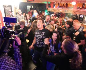 01-04-2011 SHOWBIZZ; STERREN VIEREN WINTERSPORTVAKANTIE IN LERMOOS TE OOSTENRIJK. Frans Bauer_ Sieneke_De Gebroeders Ko_Gerard Joling_Frans Duijts_Rene Schuurmans_Grad Damen_Jannes_Alex en Marianne Weber hadden meer dan plezier in het prachtige Lermoos. De Tros nam daar het programma TROS muziekfeest in de sneeuw op. Wat vrijdag  1 April word uitgezonden.
foto: Albert den Iseger.
