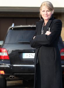 02-03-2011 SHOWBIZZ; HEIDY LOEFF-KRAUSCH HAALT UIT NAAR BOER RICHARD. Een verhaal van Hoe boer zoekt vrouw voor haar een zeer slechte soap werd. Yvonne Hoebe was op visite bij Heidy in Frankfurt en luisterde naar een zeer intelligente dame met de naam Heidy.
foto: Albert den Iseger