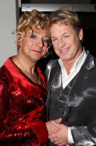 01-03-2011 SHOWBIZZ; JACQUES D ANCONA EN PARTNER HANS LANGHOUT HAALDEN DE STERREN NAAR GRONINGEN. Voor stichting HELP DIRECT kwamen tal van bekenden naar het verre Groningen om geheel belangeloos op te treden voor dit goede doel.
foto: Albert den Iseger.
