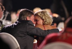 09-03-2011 SHOWBIZZ; MARISKA VAN KOLCK VERWERKT SCHEIDING MET PLEZIER. Misschien een nieuwe relatie voor Mariska van Kolck. Edgar Peer is nu haar steun en toeverlaat. Deze week onthullende foto s van het paar op een feestje in Groningen waar het paar niet van elkaar af kon blijven in weekblad Prive. Barbara Plugge ook ooggetuige van het prille geluk schreef een warm verhaal over Edgar en Mariska.
foto: Albert den Iseger