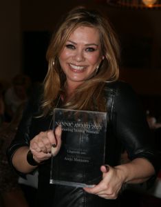20-03-2013 SHOWBIZZ; OP DE JAARLIJKSE NANNIC PARTY WON ANTJE MONTERO DE AWARD. 
Tijdens de jaarlijkse Nannic Lunch wordt altijd een prijs uitgereikt voor aan een bekende vrouw die verantwoordelijkheid neemt voor haar eigen leven en voor haar omgeving. En dit jaar was dat Antje Monteiro.
foto: Albert den Iseger.
