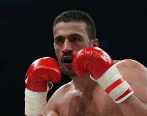 20-03-2013 SPORT; BADR HARI VOOR HET EERST WEER IN DE RING BIJ K-1 GEVECHT IN ZAGREB. Na een korte periode van veel trainen stond Badr Hari weer in de ring in de ARENA van Zagreb. Estelle-Maxime en Joelle waren mee om Badr toe te juichen. Helaas liep Badr in de ee20-03-2013 SPORT; BADR HARI VOOR HET EERST WEER IN DE RING BIJ K-1 GEVECHT IN ZAGREB. Na een korte periode van veel trainen stond Badr Hari weer in de ring in de ARENA van Zagreb. Estelle-Maxime en Joelle waren mee om Badr toe te juichen. Helaas liep Badr in de eerste ronde een heftige  blessure op zodat hij niet verder kon naar de eventuele finale plaats.
foto: Albert den Iseger.s.
foto: Albert den Iseger.