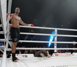 20-03-2013 SPORT; BADR HARI VOOR HET EERST WEER IN DE RING BIJ K-1 GEVECHT IN ZAGREB. Na een korte periode van veel trainen stond Badr Hari weer in de ring in de ARENA van Zagreb. Estelle-Maxime en Joelle waren mee om Badr toe te juichen. Helaas liep Badr in de eerste ronde een heftige  blessure op zodat hij niet verder kon naar de eventuele finale plaats.
foto: Albert den Iseger.