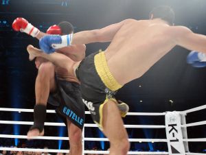 20-03-2013 SPORT; BADR HARI VOOR HET EERST WEER IN DE RING BIJ K-1 GEVECHT IN ZAGREB. Na een korte periode van veel trainen stond Badr Hari weer in de ring in de ARENA van Zagreb. Estelle-Maxime en Joelle waren mee om Badr toe te juichen. Helaas liep Badr in de eerste ronde een heftige  blessure op zodat hij niet verder kon naar de eventuele finale plaats.
foto: Albert den Iseger.
