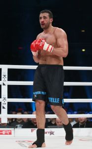 20-03-2013 SPORT; BADR HARI VOOR HET EERST WEER IN DE RING BIJ K-1 GEVECHT IN ZAGREB. Na een korte periode van veel trainen stond Badr Hari weer in de ring in de ARENA van Zagreb. Estelle-Maxime en Joelle waren mee om Badr toe te juichen. Helaas liep Badr in de eerste ronde een heftige  blessure op zodat hij niet verder kon naar de eventuele finale plaats.
foto: Albert den Iseger.