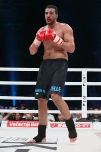 20-03-2013 SPORT; BADR HARI VOOR HET EERST WEER IN DE RING BIJ K-1 GEVECHT IN ZAGREB. Na een korte periode van veel trainen stond Badr Hari weer in de ring in de ARENA van Zagreb. Estelle-Maxime en Joelle waren mee om Badr toe te juichen. Helaas liep Badr in de eerste ronde een heftige  blessure op zodat hij niet verder kon naar de eventuele finale plaats.
foto: Albert den Iseger.