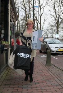 20-03-2013 SHOWBIZZ; OP DE JAARLIJKSE NANNIC PARTY WON ANTJE MONTERO DE AWARD. 
Tijdens de jaarlijkse Nannic Lunch wordt altijd een prijs uitgereikt voor aan een bekende vrouw die verantwoordelijkheid neemt voor haar eigen leven en voor haar omgeving. En dit jaar was dat Antje Monteiro.
foto: 20-03-2013 SHOWBIZZ; OP DE JAARLIJKSE NANNIC PARTY WON ANTJE MONTERO DE AWARD. 
Tijdens de jaarlijkse Nannic Lunch wordt altijd een prijs uitgereikt voor aan een bekende vrouw die verantwoordelijkheid neemt voor haar eigen leven en voor haar omgeving. En dit jaar was dat Antje Monteiro.
foto: Albert den Iseger.Albert den Iseger.