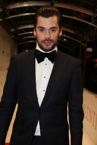 19-03-2013 SHOWBIZZ; NAJIB AMHALI IS VALENTINO IN NIEUWE NEDERLANDSE FAMILIE FILM. 
Valentino 39 jaar is een succesvolle Italiaanse Maserati-verkoper en heeft een relatie met Monique, de dochter van zijn baas. Hij staat op het punt promotie te maken en met zijn grote liefde te trouwen. Maar Valentino heeft een probleem; hij is namelijk geen Italiaan. Als zijn vader een hartaanval krijgt, doet hij een emotioneel beroep op zijn zoon. Valentino stemt in, maar al snel dreigt zijn promotie tot directeur hierdoor volledig in het water te vallen. En erger nog; door alle smoezen begint Monique te twijfelen aan zijn liefde. Om de vrouw van zijn dromen te behouden, zal Valentino zijn Italiaanse masker af moeten zetten. Wij waren bij de premiere in  PaltheTuschinski te Amsterdam en zagen een aantal BN ers de rode loper betreden.
Foto: Albert den Iseger.