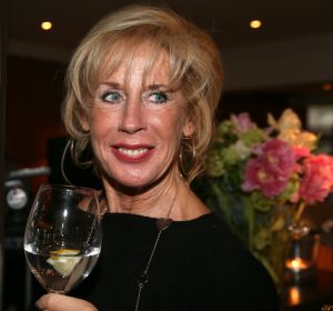 20-03-2013 SHOWBIZZ; OP DE JAARLIJKSE NANNIC PARTY WON ANTJE MONTERO DE AWARD. 
Tijdens de jaarlijkse Nannic Lunch wordt altijd een prijs uitgereikt voor aan een bekende vrouw die verantwoordelijkheid neemt voor haar eigen leven en voor haar omgeving. En dit jaar was dat Antje Monteiro.
foto: Albert den Iseger.