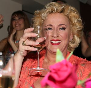 20-03-2013 SHOWBIZZ; OP DE JAARLIJKSE NANNIC PARTY WON ANTJE MONTERO DE AWARD. 
Tijdens de jaarlijkse Nannic Lunch wordt altijd een prijs uitgereikt voor aan een bekende vrouw die verantwoordelijkheid neemt voor haar eigen leven en voor haar omgeving. En dit jaar was dat Antje Monteiro.
foto: Albert den Iseger.