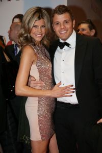 19-03-2013 SHOWBIZZ; NAJIB AMHALI IS VALENTINO IN NIEUWE NEDERLANDSE FAMILIE FILM. 
Valentino 39 jaar is een succesvolle Italiaanse Maserati-verkoper en heeft een relatie met Monique, de dochter van zijn baas. Hij staat op het punt promotie te maken en met zijn grote liefde te trouwen. Maar Valentino heeft een probleem; hij is namelijk geen Italiaan. Als zijn vader een hartaanval krijgt, doet hij een emotioneel beroep op zijn zoon. Valentino stemt in, maar al snel dreigt zijn promotie tot directeur hierdoor volledig in het water te vallen. En erger nog; door alle smoezen begint Monique te twijfelen aan zijn liefde. Om de vrouw van zijn dromen te behouden, zal Valentino zijn Italiaanse masker af moeten zetten. Wij waren bij de premiere in  PaltheTuschinski te Amsterdam en zagen een aantal BN ers de rode loper betreden.
Foto: Albert den Iseger.