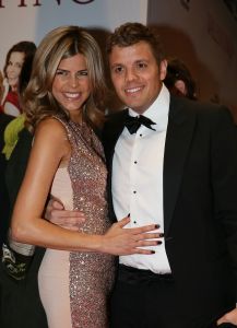 19-03-2013 SHOWBIZZ; NAJIB AMHALI IS VALENTINO IN NIEUWE NEDERLANDSE FAMILIE FILM. 
Valentino 39 jaar is een succesvolle Italiaanse Maserati-verkoper en heeft een relatie met Monique, de dochter van zijn baas. Hij staat op het punt promotie te maken en met zijn grote liefde te trouwen. Maar Valentino heeft een probleem; hij is namelijk geen Italiaan. Als zijn vader een hartaanval krijgt, doet hij een emotioneel beroep op zijn zoon. Valentino stemt in, maar al snel dreigt zijn promotie tot directeur hierdoor volledig in het water te vallen. En erger nog; door alle smoezen begint Monique te twijfelen aan zijn liefde. Om de vrouw van zijn dromen te behouden, zal Valentino zijn Italiaanse masker af moeten zetten. Wij waren bij de premiere in  PaltheTuschinski te Amsterdam en zagen een aantal BN ers de rode loper betreden.
Foto: Albert den Iseger.