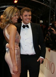19-03-2013 SHOWBIZZ; NAJIB AMHALI IS VALENTINO IN NIEUWE NEDERLANDSE FAMILIE FILM. 
Valentino 39 jaar is een succesvolle Italiaanse Maserati-verkoper en heeft een relatie met Monique, de dochter van zijn baas. Hij staat op het punt promotie te maken en met zijn grote liefde te trouwen. Maar Valentino heeft een probleem; hij is namelijk geen Italiaan. Als zijn vader een hartaanval krijgt, doet hij een emotioneel beroep op zijn zoon. Valentino stemt in, maar al snel dreigt zijn promotie tot directeur hierdoor volledig in het water te vallen. En erger nog; door alle smoezen begint Monique te twijfelen aan zijn liefde. Om de vrouw van zijn dromen te behouden, zal Valentino zijn Italiaanse masker af moeten zetten. Wij waren bij de premiere in  PaltheTuschinski te Amsterdam en zagen een aantal BN ers de rode loper betreden.
Foto: Albert den Iseger.