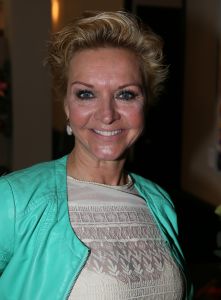 20-03-2013 SHOWBIZZ; OP DE JAARLIJKSE NANNIC PARTY WON ANTJE MONTERO DE AWARD. 
Tijdens de jaarlijkse Nannic Lunch wordt altijd een prijs uitgereikt voor aan een bekende vrouw die verantwoordelijkheid neemt voor haar eigen leven en voor haar omgeving. En dit jaar was dat Antje Monteiro.
foto: Albert den Iseger.