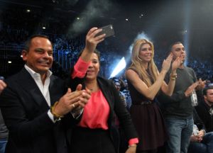 20-03-2013 SPORT; BADR HARI VOOR HET EERST WEER IN DE RING BIJ K-1 GEVECHT IN ZAGREB. Na een korte periode van veel trainen stond Badr Hari weer in de ring in de ARENA van Zagreb. Estelle-Maxime en Joelle waren mee om Badr toe te juichen. Helaas liep Badr in de eerste ronde een heftige  blessure op zodat hij niet verder kon naar de eventuele finale plaats.
foto: Albert den Iseger.