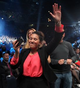 20-03-2013 SPORT; BADR HARI VOOR HET EERST WEER IN DE RING BIJ K-1 GEVECHT IN ZAGREB. Na een korte periode van veel trainen stond Badr Hari weer in de ring in de ARENA van Zagreb. Estelle-Maxime en Joelle waren mee om Badr toe te juichen. Helaas liep Badr in de eerste ronde een heftige  blessure op zodat hij niet verder kon naar de eventuele finale plaats.
foto: Albert den Iseger.