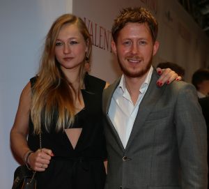 19-03-2013 SHOWBIZZ; NAJIB AMHALI IS VALENTINO IN NIEUWE NEDERLANDSE FAMILIE FILM. 
Valentino 39 jaar is een succesvolle Italiaanse Maserati-verkoper en heeft een relatie met Monique, de dochter van zijn baas. Hij staat op het punt promotie te maken en met zijn grote liefde te trouwen. Maar Valentino heeft een probleem; hij is namelijk geen Italiaan. Als zijn vader een hartaanval krijgt, doet hij een emotioneel beroep op zijn zoon. Valentino stemt in, maar al snel dreigt zijn promotie tot directeur hierdoor volledig in het water te vallen. En erger nog; door alle smoezen begint Monique te twijfelen aan zijn liefde. Om de vrouw van zijn dromen te behouden, zal Valentino zijn Italiaanse masker af moeten zetten. Wij waren bij de premiere in  PaltheTuschinski te Amsterdam en zagen een aantal BN ers de rode loper betreden.
Foto: Albert den Iseger.