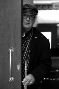 29-03-2013 SHOWBIZZ; THIJS VAN LEER IS ZONDAG 31 MAART JARIG EN WORD DAN 65 JAAR.Ik ga fluitend over de drempel a.s zondag zo vertelde hij aan PRIVE. Wij wensen Thijs nog een gezond en gelukkig leven toe.
foto: Albert den Iseger.