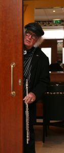 29-03-2013 SHOWBIZZ; THIJS VAN LEER IS ZONDAG 31 MAART JARIG EN WORD DAN 65 JAAR.Ik ga fluitend over de drempel a.s zondag zo vertelde hij aan PRIVE. Wij wensen Thijs nog een gezond en gelukkig leven toe.
foto: Albert den Iseger.
