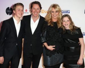 03-03-2014 SHOWBIZZ; JOHN DE MOL ONDER INDRUK VAN TV BEELDEN GALA. John de Mol was zeer positief over de wijze waarop de TV BEELDEN maandag zijn uitgereikt.Het gala was groter opgezet dat ik gedacht had. Ze hebben er echt werk van gemaakt. Alleen de media was teleurgesteld in de wijze van hun werken. Ze mochten bijna niks fotograferen en de verslaggevers werd geen tijd gegund om te interviewen. Misschien volgend jaar beter.
foto: Albert den Iseger.
