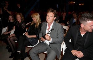 03-03-2014 SHOWBIZZ; JOHN DE MOL ONDER INDRUK VAN TV BEELDEN GALA. John de Mol was zeer positief over de wijze waarop de TV BEELDEN maandag zijn uitgereikt.Het gala was groter opgezet dat ik gedacht had. Ze hebben er echt werk van gemaakt. Alleen de media was teleurgesteld in de wijze van hun werken. Ze mochten bijna niks fotograferen en de verslaggevers werd geen tijd gegund om te interviewen. Misschien volgend jaar beter.
foto: Albert den Iseger.