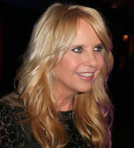 03-03-2014 SHOWBIZZ; JOHN DE MOL ONDER INDRUK VAN TV BEELDEN GALA. John de Mol was zeer positief over de wijze waarop de TV BEELDEN maandag zijn uitgereikt.Het gala was groter opgezet dat ik gedacht had. Ze hebben er echt werk van gemaakt. Alleen de media was teleurgesteld in de wijze van hun werken. Ze mochten bijna niks fotograferen en de verslaggevers werd geen tijd gegund om te interviewen. Misschien volgend jaar beter.
foto: Albert den Iseger.