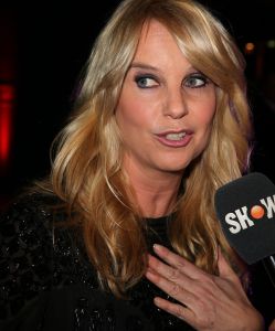 03-03-2014 SHOWBIZZ; JOHN DE MOL ONDER INDRUK VAN TV BEELDEN GALA. John de Mol was zeer positief over de wijze waarop de TV BEELDEN maandag zijn uitgereikt.Het gala was groter opgezet dat ik gedacht had. Ze hebben er echt werk van gemaakt. Alleen de media was teleurgesteld in de wijze van hun werken. Ze mochten bijna niks fotograferen en de verslaggevers werd geen tijd gegund om te interviewen. Misschien volgend jaar beter.
foto: Albert den Iseger.