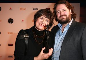 03-03-2014 SHOWBIZZ; JOHN DE MOL ONDER INDRUK VAN TV BEELDEN GALA. John de Mol was zeer positief over de wijze waarop de TV BEELDEN maandag zijn uitgereikt.Het gala was groter opgezet dat ik gedacht had. Ze hebben er echt werk van gemaakt. Alleen de media was teleurgesteld in de wijze van hun werken. Ze mochten bijna niks fotograferen en de verslaggevers werd geen tijd gegund om te interviewen. Misschien volgend jaar beter.
foto: Albert den Iseger.