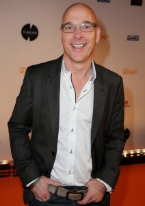 03-03-2014 SHOWBIZZ; JOHN DE MOL ONDER INDRUK VAN TV BEELDEN GALA. John de Mol was zeer positief over de wijze waarop de TV BEELDEN maandag zijn uitgereikt.Het gala was groter opgezet dat ik gedacht had. Ze hebben er echt werk van gemaakt. Alleen de media was teleurgesteld in de wijze van hun werken. Ze mochten bijna niks fotograferen en de verslaggevers werd geen tijd gegund om te interviewen. Misschien volgend jaar beter.
foto: Albert den Iseger.