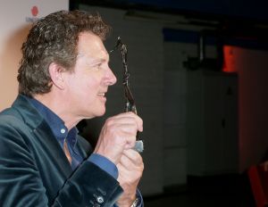 03-03-2014 SHOWBIZZ; JOHN DE MOL ONDER INDRUK VAN TV BEELDEN GALA. John de Mol was zeer positief over de wijze waarop de TV BEELDEN maandag zijn uitgereikt.Het gala was groter opgezet dat ik gedacht had. Ze hebben er echt werk van gemaakt. Alleen de media was teleurgesteld in de wijze van hun werken. Ze mochten bijna niks fotograferen en de verslaggevers werd geen tijd gegund om te interviewen. Misschien volgend jaar beter.
foto: Albert den Iseger.