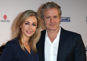 03-03-2014 SHOWBIZZ; JOHN DE MOL ONDER INDRUK VAN TV BEELDEN GALA. John de Mol was zeer positief over de wijze waarop de TV BEELDEN maandag zijn uitgereikt.Het gala was groter opgezet dat ik gedacht had. Ze hebben er echt werk van gemaakt. Alleen de media was teleurgesteld in de wijze van hun werken. Ze mochten bijna niks fotograferen en de verslaggevers werd geen tijd gegund om te interviewen. Misschien volgend jaar beter.
foto: Albert den Iseger.