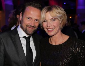 27-03-2015 SHOWBIZZ; STICHTING HULPHOND HAALT MEGA BEDRAG VAN �539.000.00 OP. Hulphond Nederland bestaat al 30 jaar. Nu was er weer een groot gala feest in Studio 21 te Hilversum. Vele prominenten waren gekomen uit zakelijk NL. Veiling meester JOB UBBENS wist met 15 kavels een mega bedrag op te halen waar HULPHOND NL weer mooie dingen mee kan gaan doen.
foto: Albert den Iseger