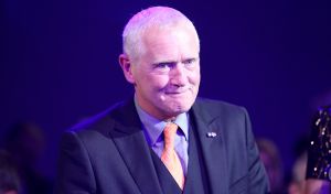 27-03-2015 SHOWBIZZ; STICHTING HULPHOND HAALT MEGA BEDRAG VAN �539.000.00 OP. Hulphond Nederland bestaat al 30 jaar. Nu was er weer een groot gala feest in Studio 21 te Hilversum. Vele prominenten waren gekomen uit zakelijk NL. Veiling meester JOB UBBENS wist met 15 kavels een mega bedrag op te halen waar HULPHOND NL weer mooie dingen mee kan gaan doen.
foto: Albert den Iseger