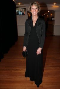 27-03-2015 SHOWBIZZ; STICHTING HULPHOND HAALT MEGA BEDRAG VAN �539.000.00 OP. Hulphond Nederland bestaat al 30 jaar. Nu was er weer een groot gala feest in Studio 21 te Hilversum. Vele prominenten waren gekomen uit zakelijk NL. Veiling meester JOB UBBENS wist met 15 kavels een mega bedrag op te halen waar HULPHOND NL weer mooie dingen mee kan gaan doen.
foto: Albert den Iseger