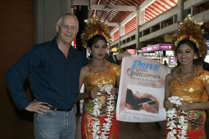11-05-2005 SHOWBIZZ; WILBERT EN ROXANE GIESKE OP HUWELIJKSREIS OP BALI.
FOTO;ALBERT DEN ISEGER.