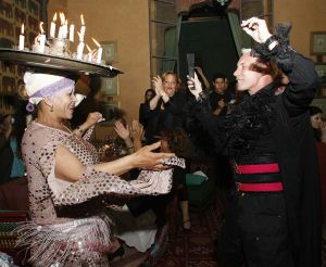 06-05-2006 SHOWBIZZ; RONALD KOLK GEEFT WAANZINNIGE MODE SHOW IN MARRAKECH MAROCCO. De kleine man geeft grote modeshow in Marrakech Marocco. 250 gasten genoten van een avond vol met mode,eten,drinken en gezelligheid In het Palais Mehdi een 5 sterren lokatie even buiten Marrakech. 
foto: Albert den Iseger.