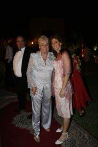 06-05-2006 SHOWBIZZ; RONALD KOLK GEEFT WAANZINNIGE MODE SHOW IN MARRAKECH MAROCCO. De kleine man geeft grote modeshow in Marrakech Marocco. 250 gasten genoten van een avond vol met mode,eten,drinken en gezelligheid In het Palais Mehdi een 5 sterren lokatie even buiten Marrakech. 
foto: Albert den Iseger.