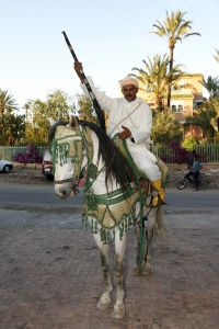 06-05-2006 SHOWBIZZ; RONALD KOLK GEEFT WAANZINNIGE MODE SHOW IN MARRAKECH MAROCCO. De kleine man geeft grote modeshow in Marrakech Marocco. 250 gasten genoten van een avond vol met mode,eten,drinken en gezelligheid In het Palais Mehdi een 5 sterren lokatie even buiten Marrakech. 
foto: Albert den Iseger.
