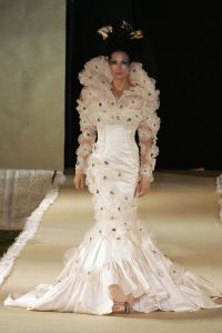 06-05-2006 SHOWBIZZ; RONALD KOLK GEEFT WAANZINNIGE MODE SHOW IN MARRAKECH MAROCCO. De kleine man geeft grote modeshow in Marrakech Marocco. 250 gasten genoten van een avond vol met mode,eten,drinken en gezelligheid In het Palais Mehdi een 5 sterren lokatie even buiten Marrakech. 
foto: Albert den Iseger.