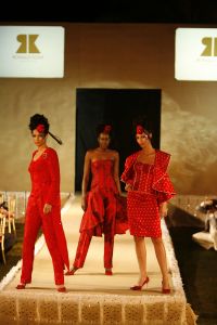 06-05-2006 SHOWBIZZ; RONALD KOLK GEEFT WAANZINNIGE MODE SHOW IN MARRAKECH MAROCCO. De kleine man geeft grote modeshow in Marrakech Marocco. 250 gasten genoten van een avond vol met mode,eten,drinken en gezelligheid In het Palais Mehdi een 5 sterren lokatie even buiten Marrakech. 
foto: Albert den Iseger.