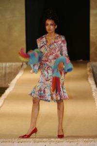 06-05-2006 SHOWBIZZ; RONALD KOLK GEEFT WAANZINNIGE MODE SHOW IN MARRAKECH MAROCCO. De kleine man geeft grote modeshow in Marrakech Marocco. 250 gasten genoten van een avond vol met mode,eten,drinken en gezelligheid In het Palais Mehdi een 5 sterren lokatie even buiten Marrakech. 
foto: Albert den Iseger.