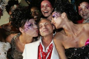 06-05-2006 SHOWBIZZ; RONALD KOLK GEEFT WAANZINNIGE MODE SHOW IN MARRAKECH MAROCCO. De kleine man geeft grote modeshow in Marrakech Marocco. 250 gasten genoten van een avond vol met mode,eten,drinken en gezelligheid In het Palais Mehdi een 5 sterren lokatie even buiten Marrakech. 
foto: Albert den Iseger.