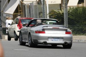 08-05-2006 SHOWBIZZ; TREBLE GAAT VOOR DE HOOGSTE TREDE IN ATHENE. Ze zullen niet zwichten voor het grote geld alles is bij hun back to the basic.Geen Ferrari of Porsche,geen grote huizen en glamour feesten, maar eenvoudig lekker muziek maken en we zullen geen gebruik maken van Haute Couture of special make up, zij Caroline in Monaco. De bookies in Engeland verwachten helemaal niets van Treble, op het moment staan ze helemaal onder aan de lijst en bij inzet van 1 pond krijgt u bij overwinning van Treble van het ESC maar liefst 100 pond uitgekeerd. De 3 spontane meiden blijven er echter heel nuchter over en gaan gewoon hun ding doen in Athene. 
foto: Albert den Iseger