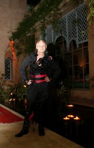 06-05-2006 SHOWBIZZ; RONALD KOLK GEEFT WAANZINNIGE MODE SHOW IN MARRAKECH MAROCCO. De kleine man geeft grote modeshow in Marrakech Marocco. 250 gasten genoten van een avond vol met mode,eten,drinken en gezelligheid In het Palais Mehdi een 5 sterren lokatie even buiten Marrakech. 
foto: Albert den Iseger.
