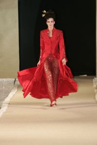 06-05-2006 SHOWBIZZ; RONALD KOLK GEEFT WAANZINNIGE MODE SHOW IN MARRAKECH MAROCCO. De kleine man geeft grote modeshow in Marrakech Marocco. 250 gasten genoten van een avond vol met mode,eten,drinken en gezelligheid In het Palais Mehdi een 5 sterren lokatie even buiten Marrakech. 
foto: Albert den Iseger.
