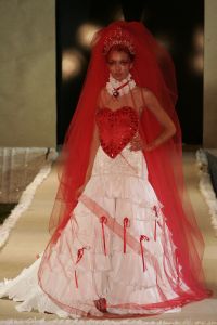06-05-2006 SHOWBIZZ; RONALD KOLK GEEFT WAANZINNIGE MODE SHOW IN MARRAKECH MAROCCO. De kleine man geeft grote modeshow in Marrakech Marocco. 250 gasten genoten van een avond vol met mode,eten,drinken en gezelligheid In het Palais Mehdi een 5 sterren lokatie even buiten Marrakech. 
foto: Albert den Iseger.