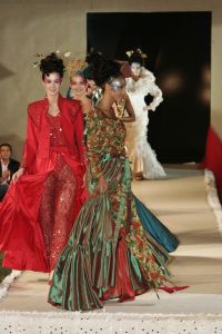06-05-2006 SHOWBIZZ; RONALD KOLK GEEFT WAANZINNIGE MODE SHOW IN MARRAKECH MAROCCO. De kleine man geeft grote modeshow in Marrakech Marocco. 250 gasten genoten van een avond vol met mode,eten,drinken en gezelligheid In het Palais Mehdi een 5 sterren lokatie even buiten Marrakech. 
foto: Albert den Iseger.